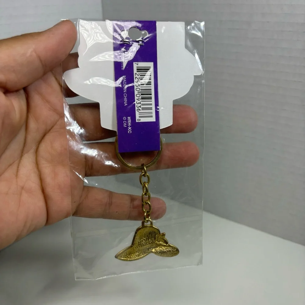 RED H'ATTITUDE NWT Keychain Red Hat Society 18 kt. Gold‎ Layered Hat w/Flower